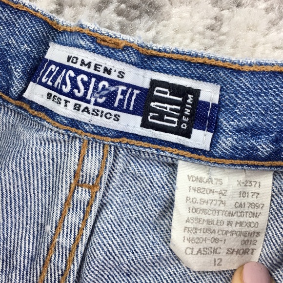 VINTAGE 90’s Gap Mom Jean Shorts - Picture 3 of 5